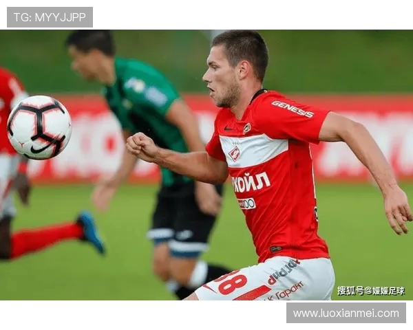 奥伦堡与图工厂的精彩对决揭示足球战术与团队协作的魅力