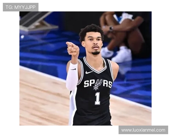 文班亚马法国队首秀狂砍27分战胜意大利引发NBA球探关注